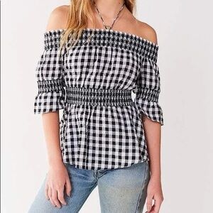 Urban Outfitters Short Sleeve Gingham Off the Shoulder Top - Black/White - S